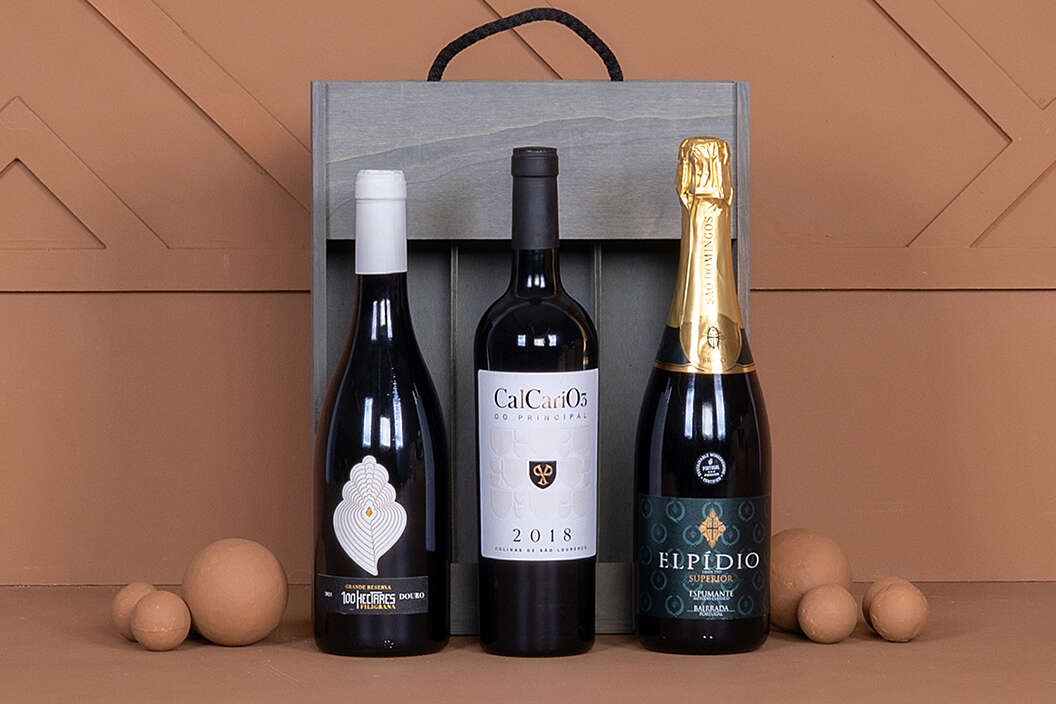 Vinho para natal num cabaz clássico