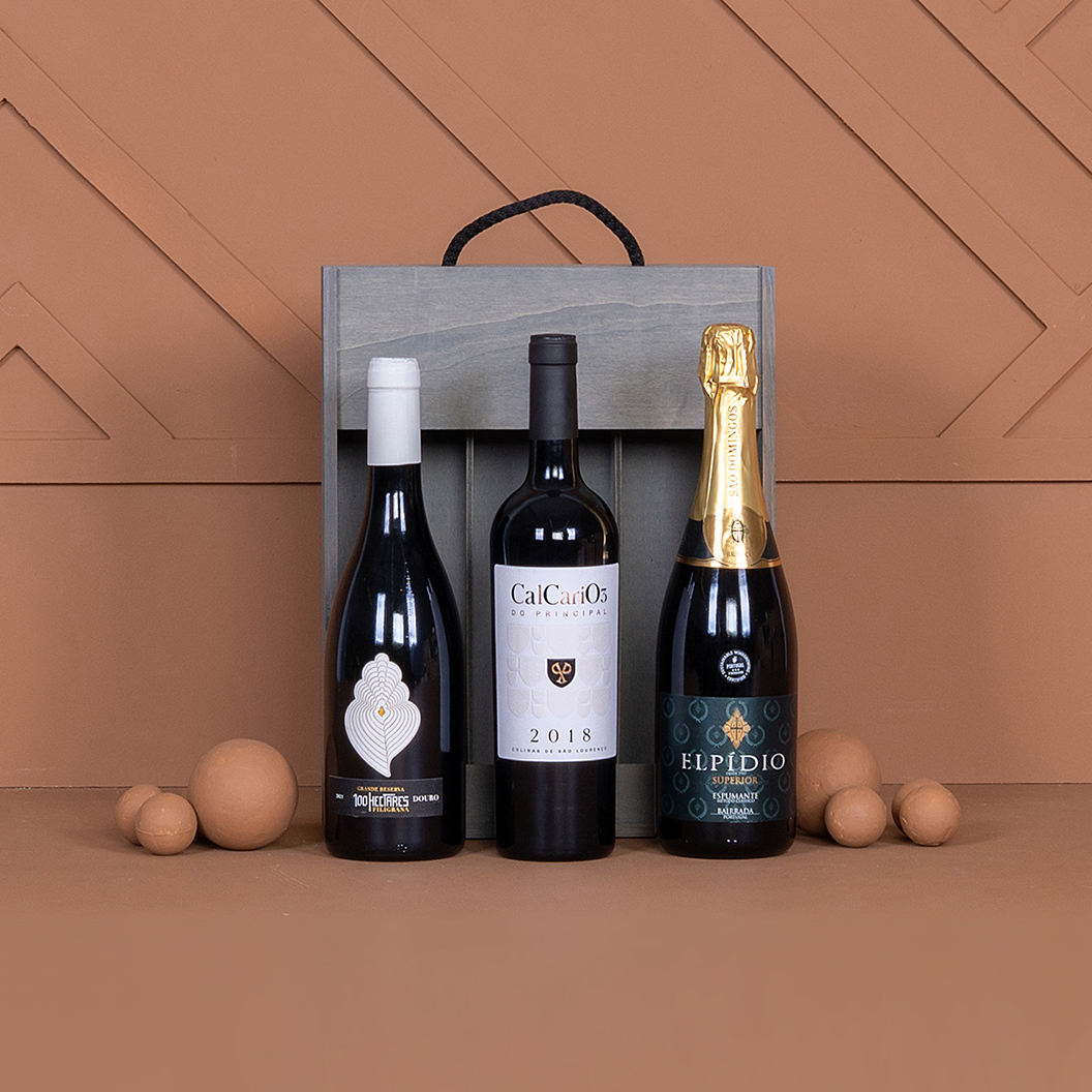 Vinho para natal num cabaz clássico