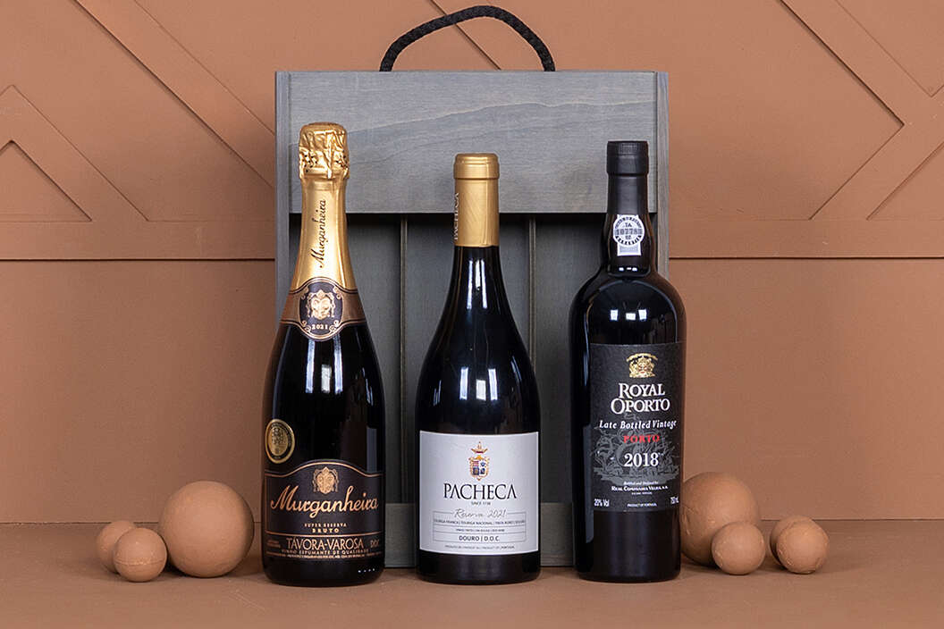 Cabazes de vinho para oferta de Natal