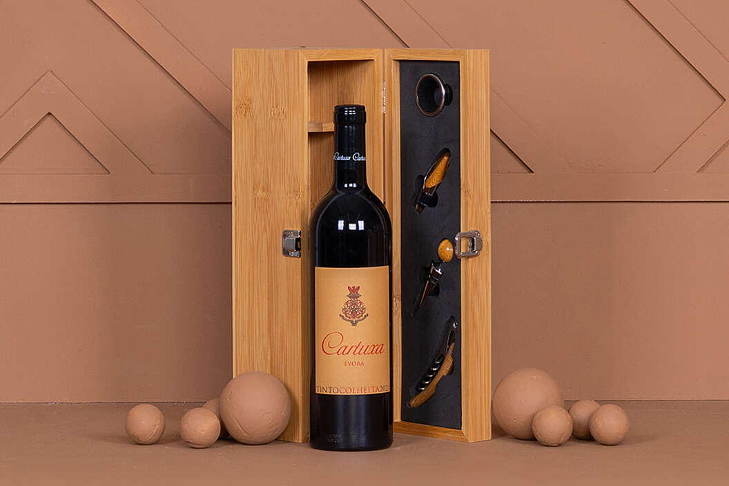 Vinho para oferta num cabaz empresarial