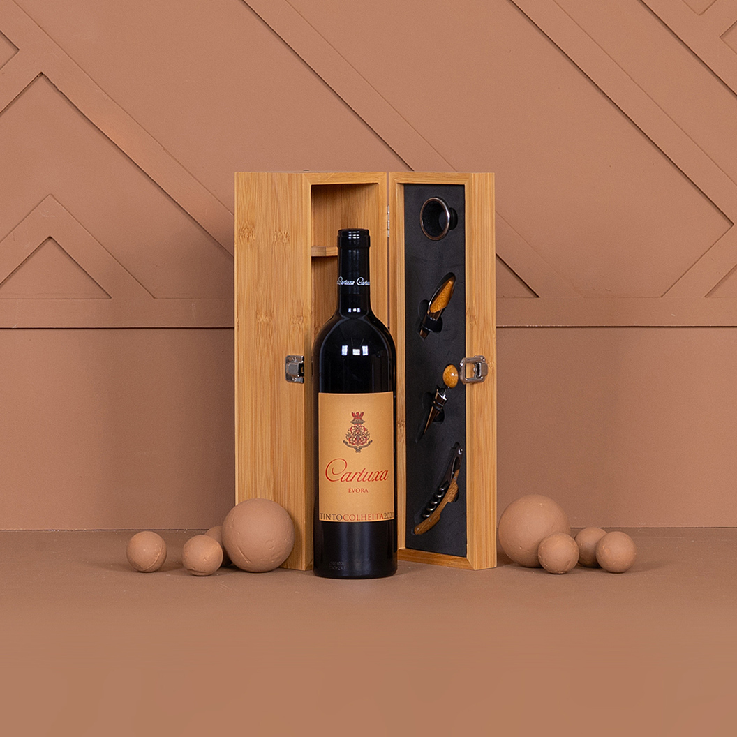 Vinho para oferta num cabaz empresarial
